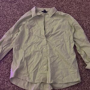 Men's Light Green Button-Up Shirt